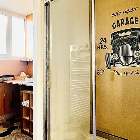 Maison Familiale Pres Du De Avec Terrasse Et Grand Parking - Fr-1-410-419 *