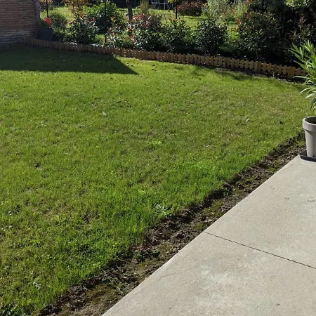 Maison Familiale Pres Du De Avec Terrasse Et Grand Parking - Fr-1-410-419 *
