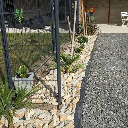 Maison Familiale Pres Du De Avec Terrasse Et Grand Parking - Fr-1-410-419 Nyaraló